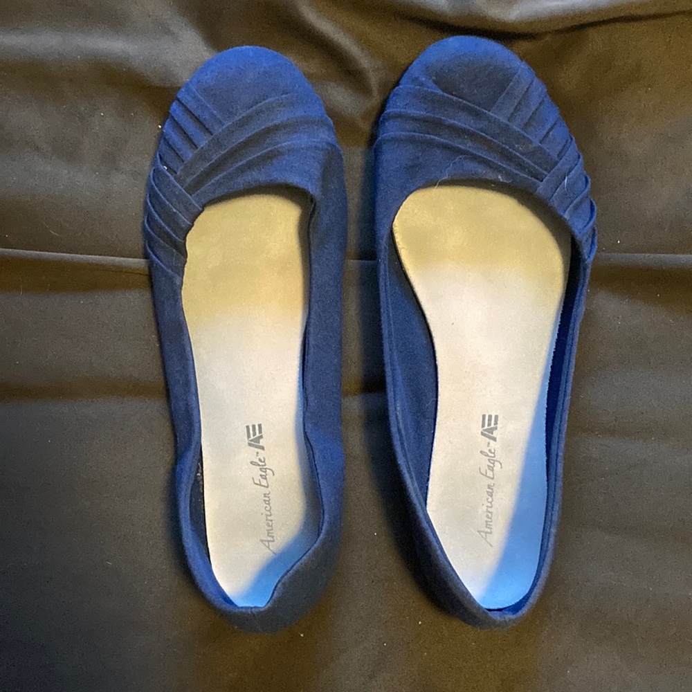 Navy blue flats